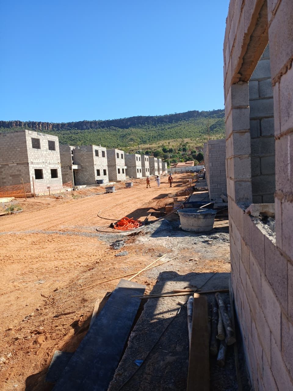 Conjunto residencial em construção
